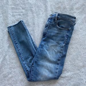 Aritzia Denim Forum Lola High-Rise Skinny Jeans